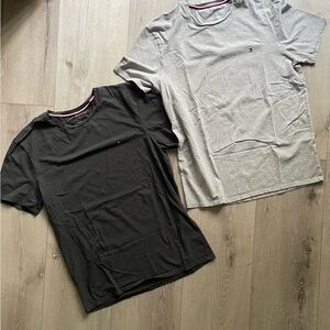Tommy Hilfiger Men's Slim Fit Charcoal and Gray T-Shirt Set